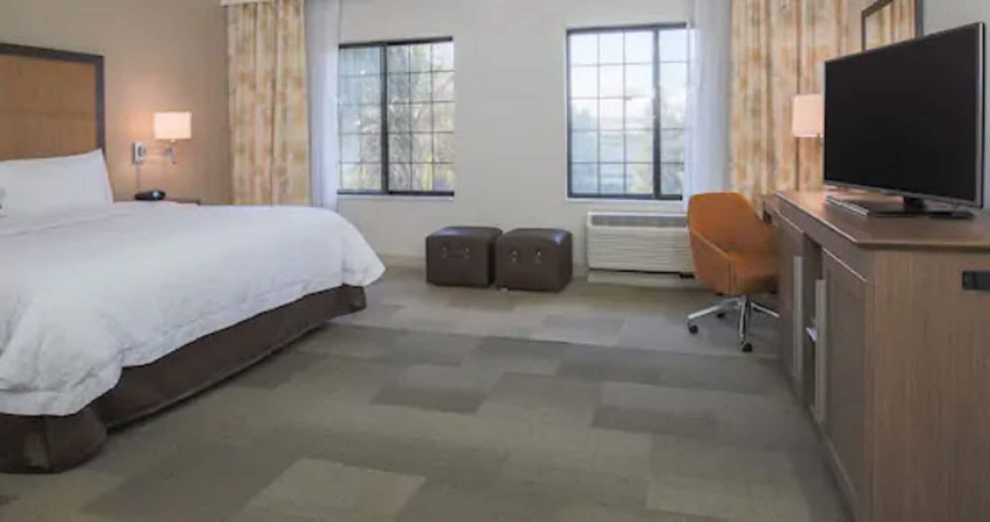 Hampton Inn & Suites Camarillo Εξωτερικό φωτογραφία