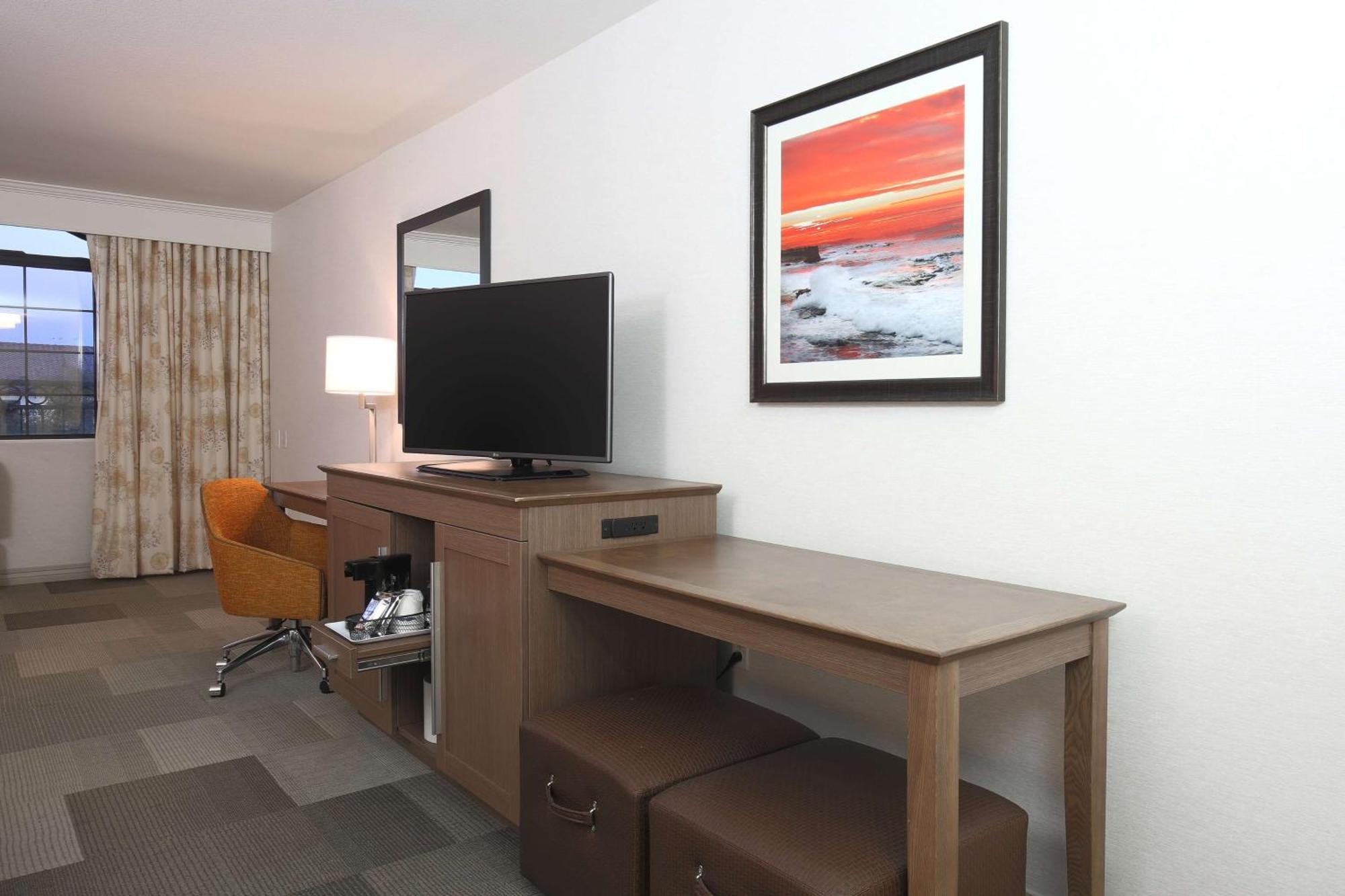 Hampton Inn & Suites Camarillo Εξωτερικό φωτογραφία