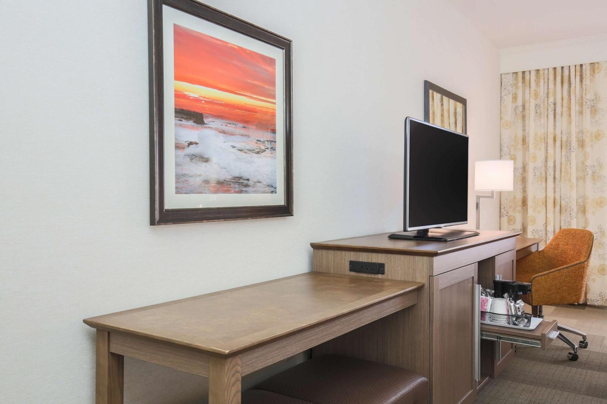 Hampton Inn & Suites Camarillo Εξωτερικό φωτογραφία