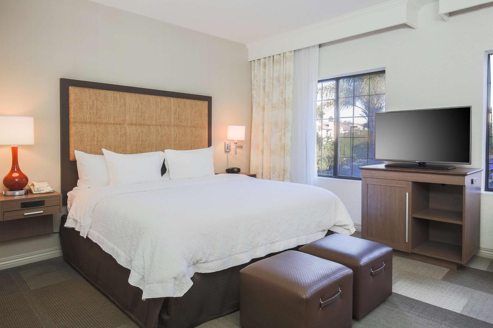 Hampton Inn & Suites Camarillo Εξωτερικό φωτογραφία