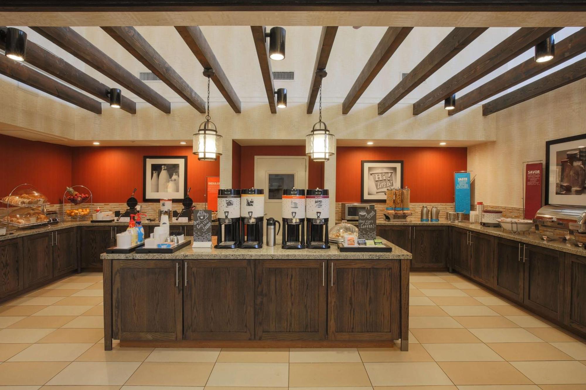 Hampton Inn & Suites Camarillo Εξωτερικό φωτογραφία
