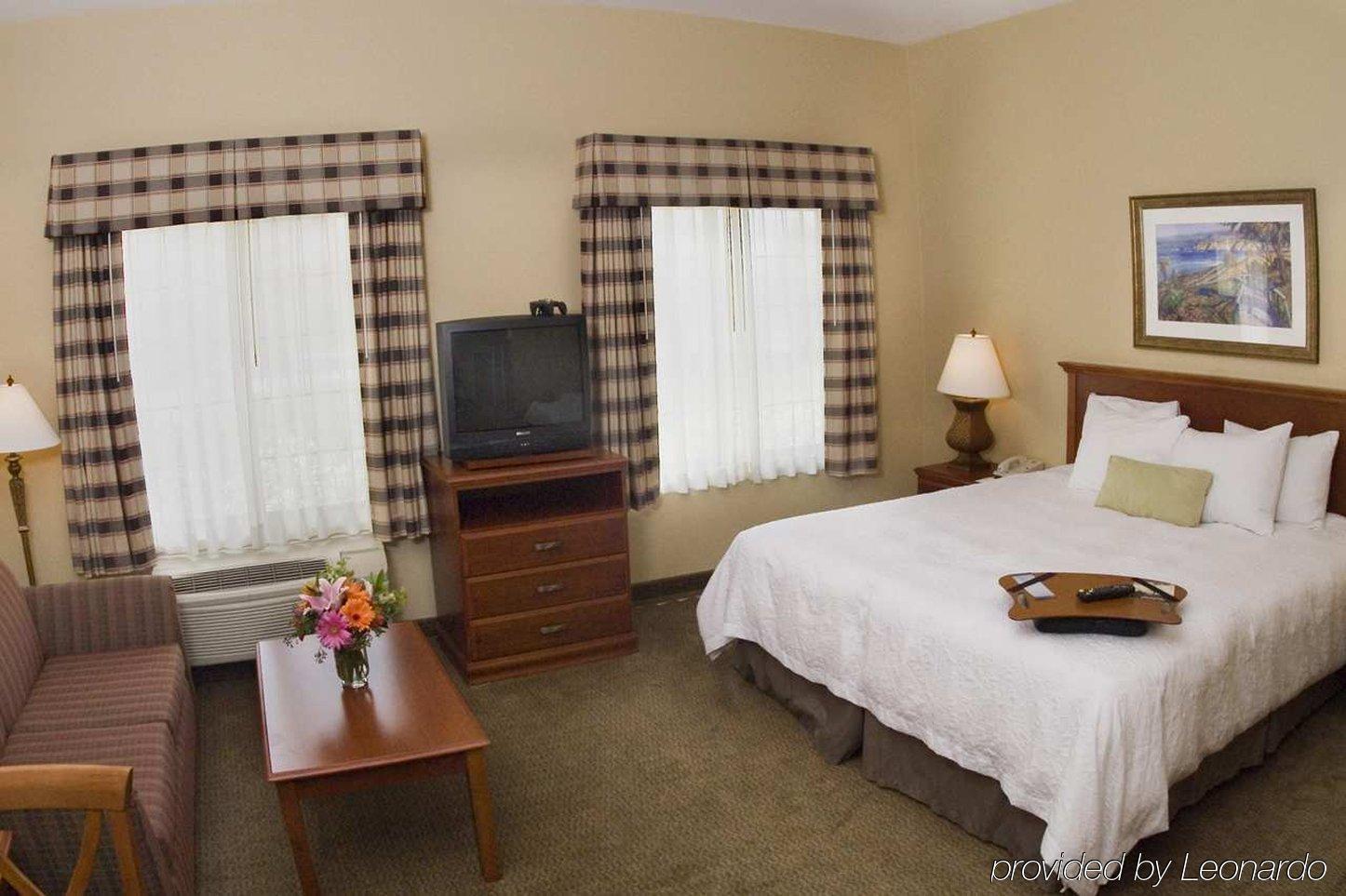 Hampton Inn & Suites Camarillo Δωμάτιο φωτογραφία